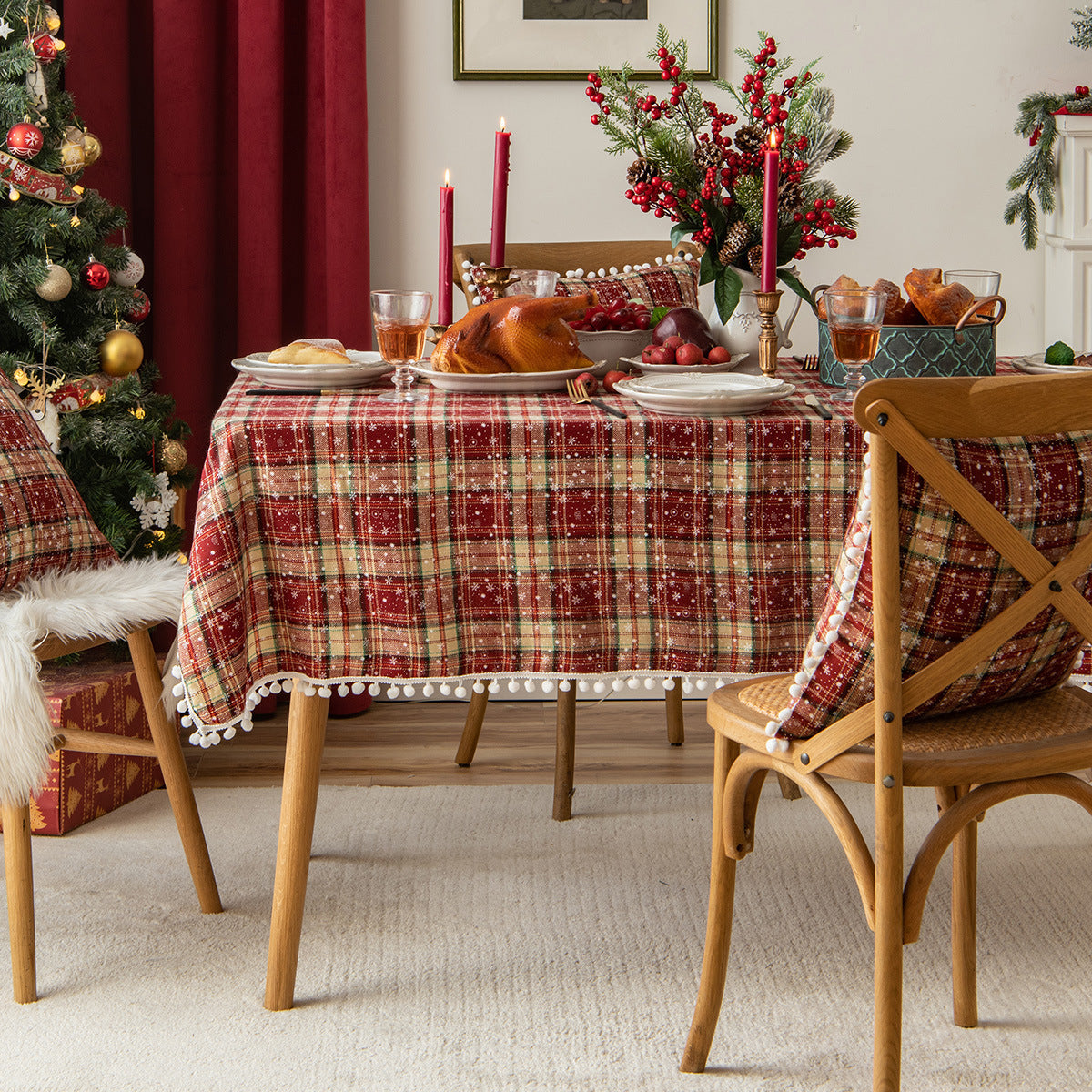 Christmas Lattice Snowflake Tablecloth