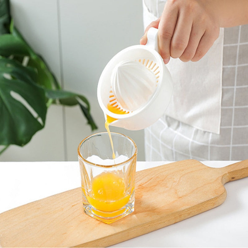 Manual Citrus Juicer – Portable Orange & Lemon Squeezer