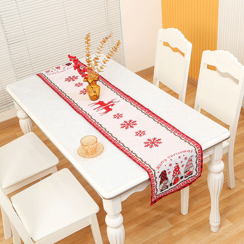 Thanksgiving Tablecloth & Flag Decor