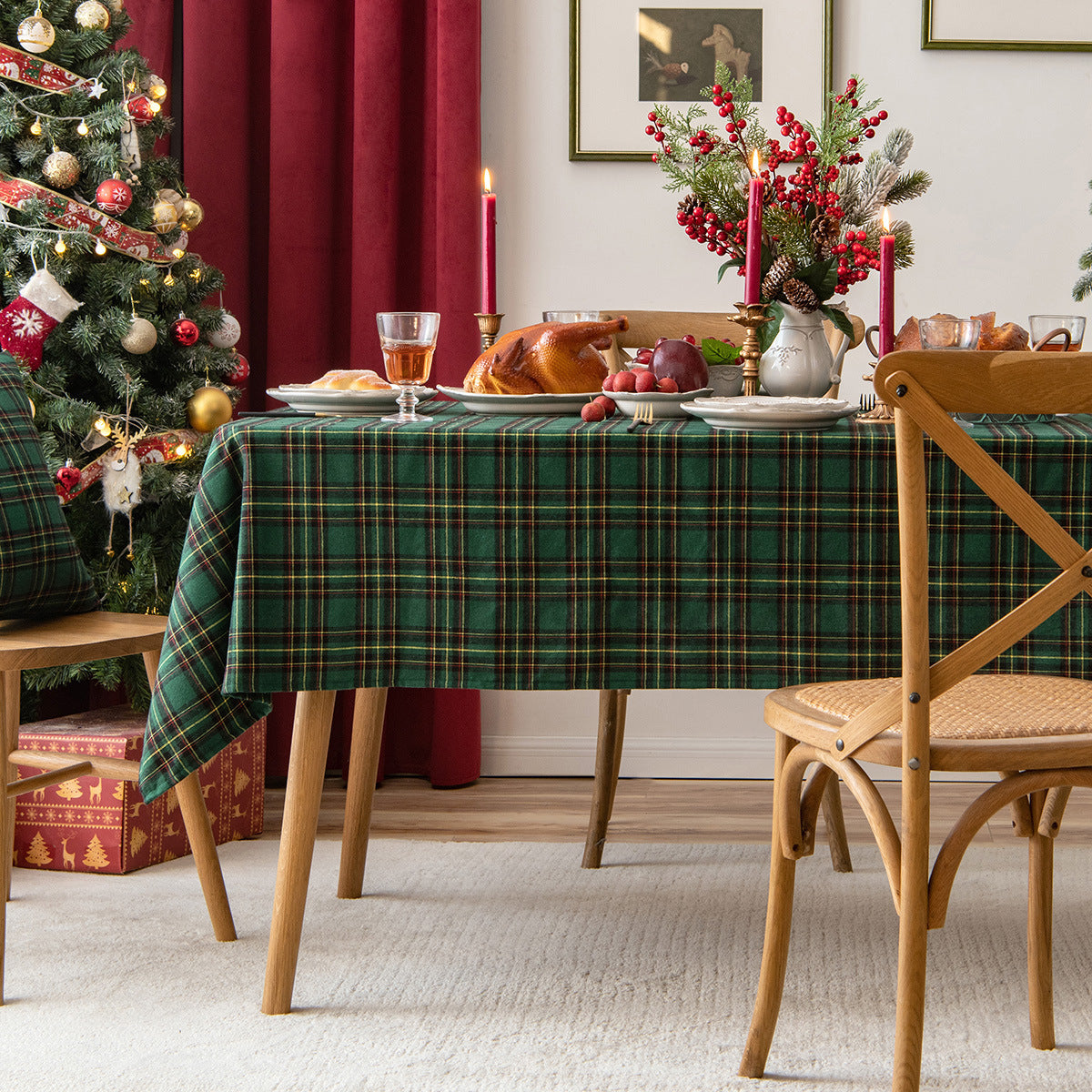 Christmas Lattice Snowflake Tablecloth
